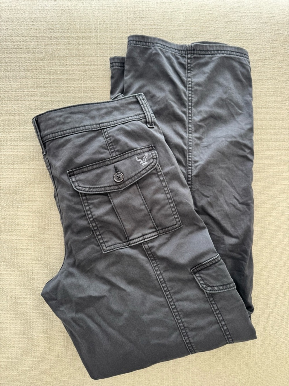 American Eagle Outfitters low rise black cargo pants